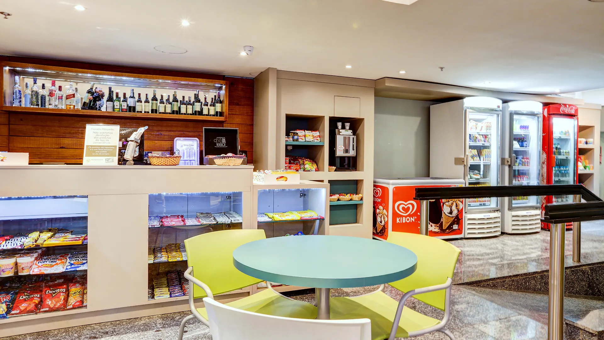 Eko Residence Hotel - Proximo A Santa Casa E Auditorio Araujo Vianna ポルト・アレグレ