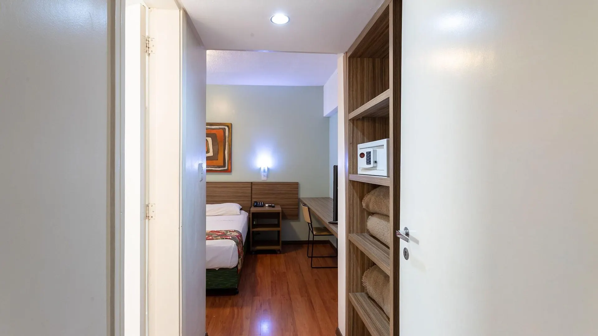Eko Residence Hotel - Proximo A Santa Casa E Auditorio Araujo Vianna Porto Alegre 4*,
